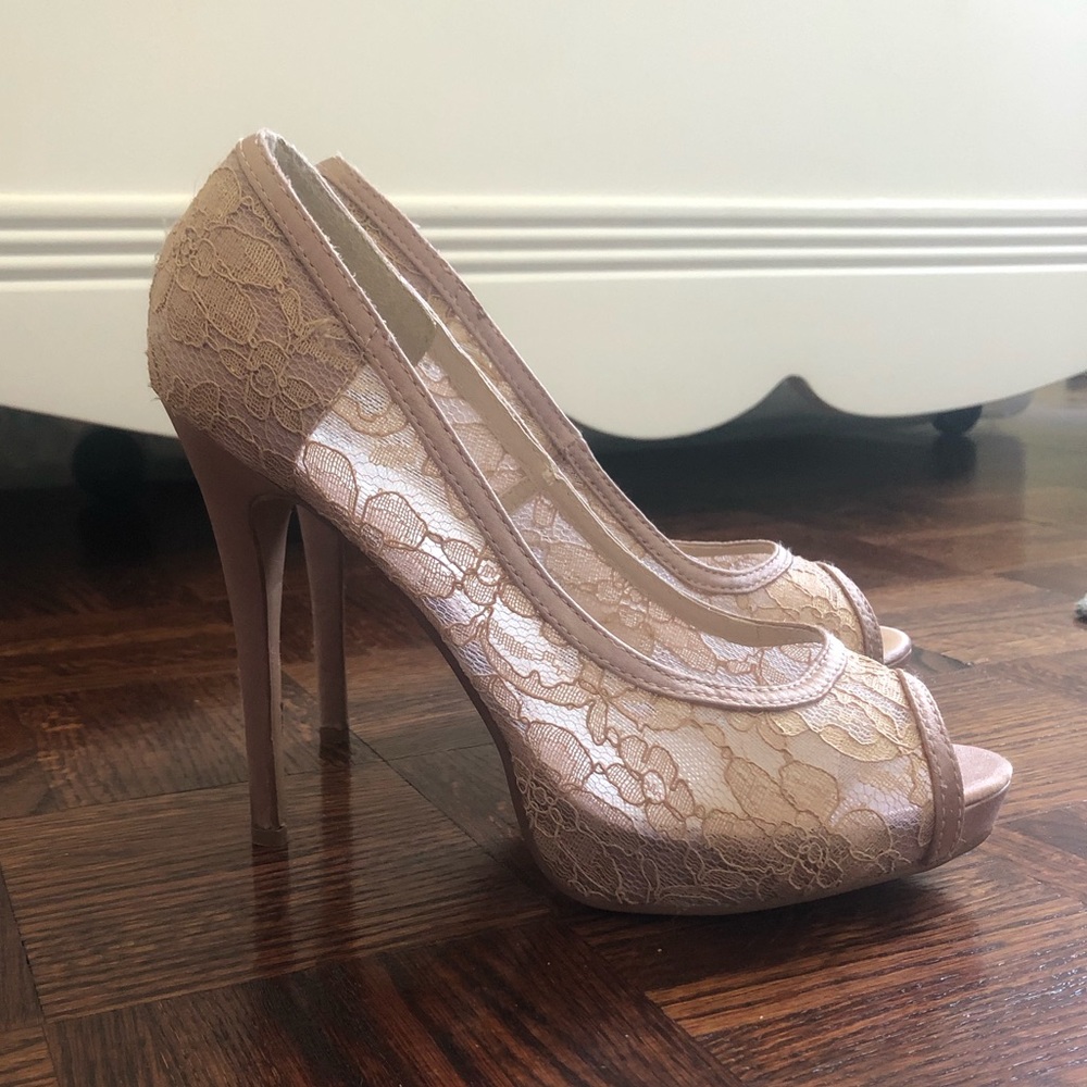 Vince Camuto heels - Size 8 (WORN ONCE)